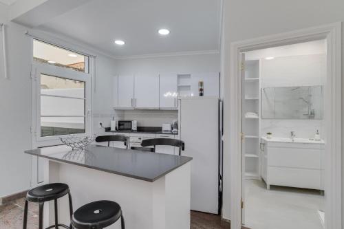 Kuchyň nebo kuchyňský kout v ubytování Funchal City Nest I