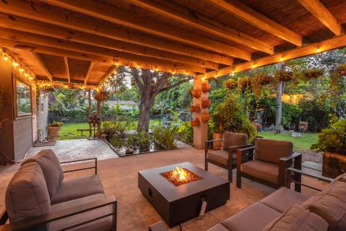 Κήπος έξω από το New Villa Jungle Paradise Heated Pool BBQ Soccer