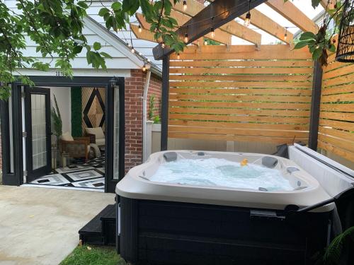 DundalkCozy 4bedroom Cottage with hotub/suana的相册照片