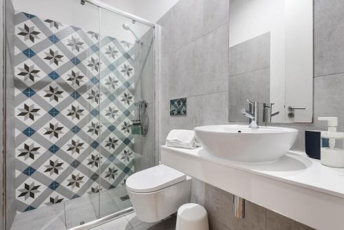 Spacious Duplex in Porto's Downtown • A/C
