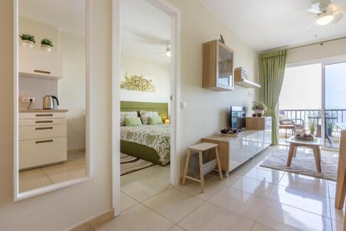 1BDR EL DORADO Ocean View Las Americas