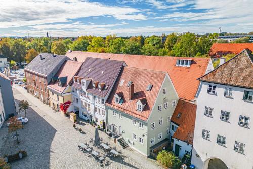 an overhead view of a town with buildings at SMS-Homes I Auszeit in der Altstadt in Landsberg am Lech