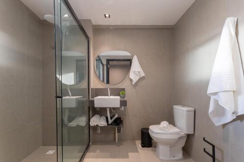 Koupelna v ubytování Way Tambaú - Studios Deluxe em João Pessoa por Carpediem