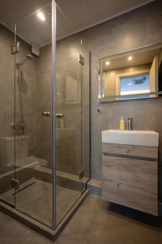 Alkazar Suites