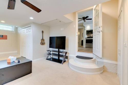 Koupelna v ubytování Fire Pit-Great Neighborhood-15 Min to Broadway