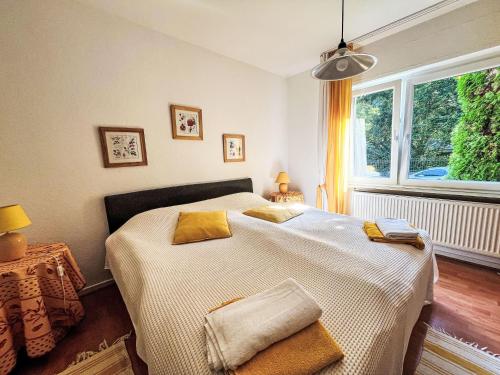Ένα ή περισσότερα κρεβάτια σε δωμάτιο στο Apartment Wildbadstrasse by Interhome