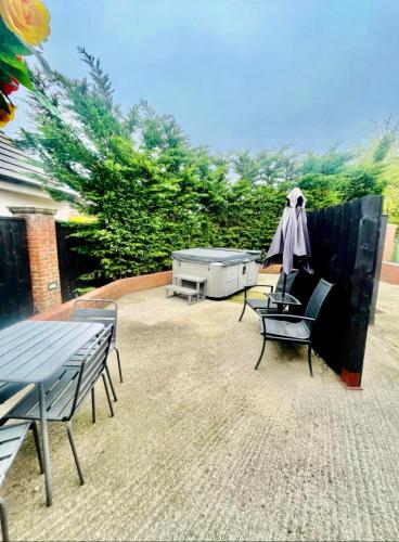 Zahrada ubytování Sycamore Cottage with Hot Tub