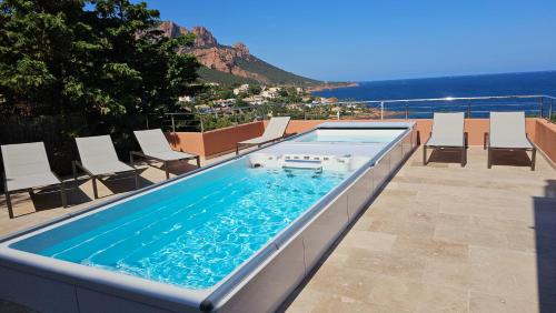 Provenzalische Villa Lucioles - Strandnah mit Meerblick, Pool und Jacuzzi by Riviera HomeLife