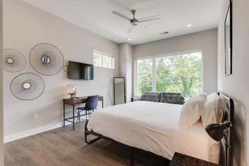 Katil atau katil-katil dalam bilik di Spacious 2BD-Close To Everything