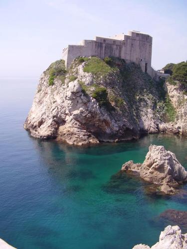 1 Bed - Sleeps 2 - Centre of Old Town w Wifi
