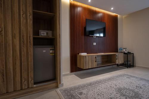 TV a/nebo společenská místnost v ubytování Pyramid Front Hotel