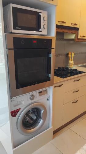 Η κουζίνα ή μικρή κουζίνα στο Дом граната