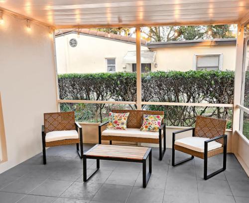 Afbeelding uit fotogalerij van Near Beaches 3 BR Luxury Fort Lauderdale Home in Fort Lauderdale