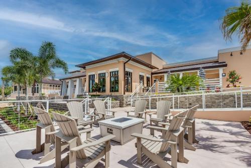 Upstay - Solara Resort Retreat w Pool and Hot Tub photo 44