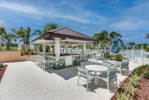 Upstay - Solara Resort Retreat w Pool and Hot Tub photo 45
