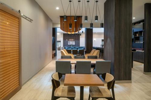 Posezení v ubytování Mobile Marriott