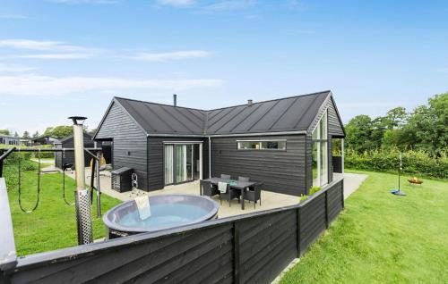 Κήπος έξω από το Stunning Home In Haderslev With Sauna