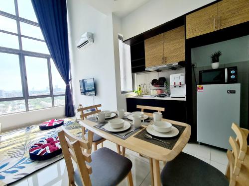 Dapur atau dapur kecil di 8 Guest Duplex 1 Room Studio Cyberjaya Hospital DPulze Shaftsbury MMU Limkokwing KLIA Transit Putrajaya
