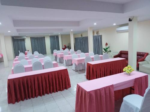 Chumphon Palace Hotelにあるシーティングエリア