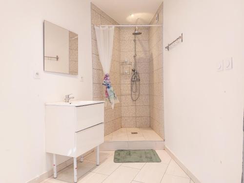 Photo de la galerie de l'établissement Charmant appartement près du marché, gare et port à 5mn, à Toulon