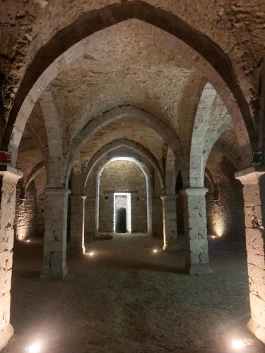 Gambar di galeri bagi Le Constantin - Charme & confort à 2 pas du centre-ville di Provins