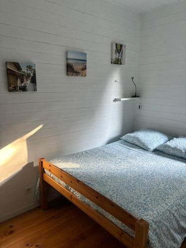 Photo de la galerie de l'établissement Chalet proche du lac, à Sanguinet