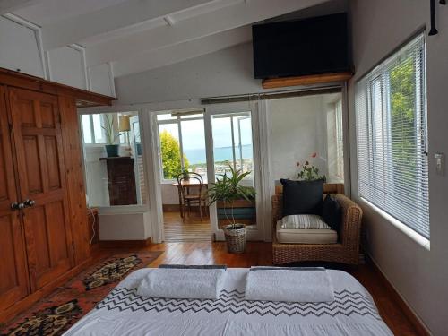 Katil atau katil-katil dalam bilik di Garden Route Self-Catering