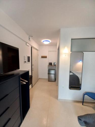Μια τηλεόραση ή/και κέντρο ψυχαγωγίας στο AAA Luxury Residences