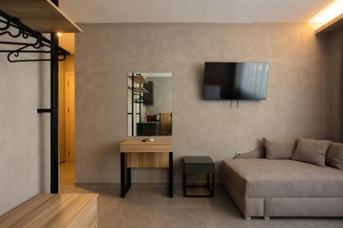 Alkazar Suites