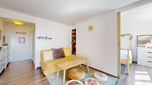 Imagen de la galería de One-bedroom apartment with lake view, en Pully