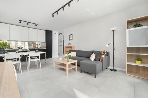 Sea and Stadium Apartments in good design with Parking & Garden by Rent like home