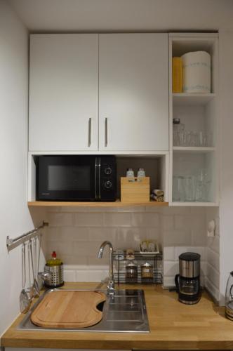 TINY STUDIOS Under the Akropolis -2-