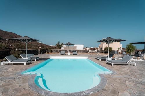 Mythique Pool Residence