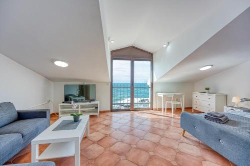 Cuvi Beach Apartments