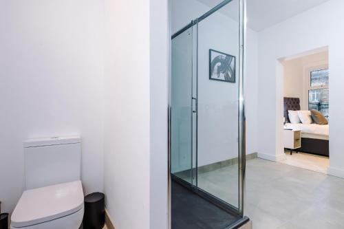 Gallery image of Silver Street Apartments by Staycay in Bury