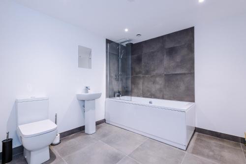 Gallery image of Silver Street Apartments by Staycay in Bury