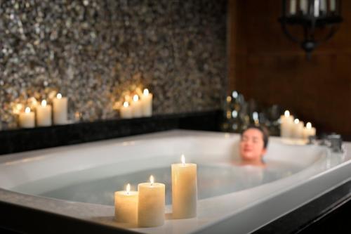 Crowne Plaza Dubai Festival City Image