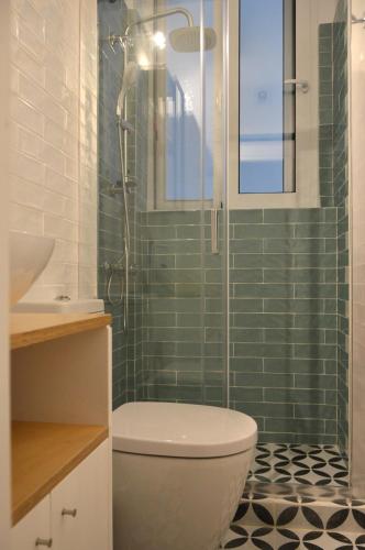 TINY STUDIOS Under the Akropolis -1-
