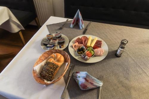 Jídlo v hotelu nebo okolí