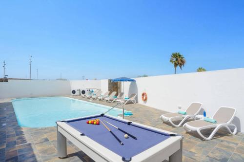 Villa Esmeralda by Villa Plus