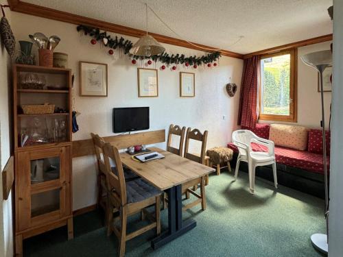 Studio skis aux pieds avec balcon, 3/4 pers., WiFi