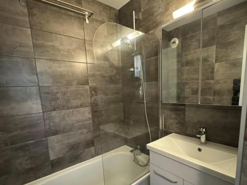 Studio fonctionnel · Accès pistes · Terrasse · WIFI