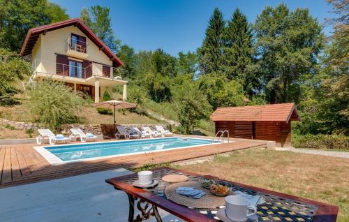 2 Bedroom Nice Home In Koranski Brijeg