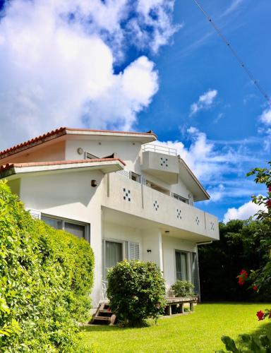 Κήπος έξω από το Branches Villa Kabira
