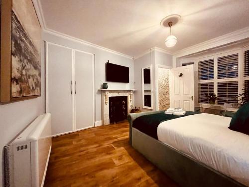 Ingleside Mews photo 3