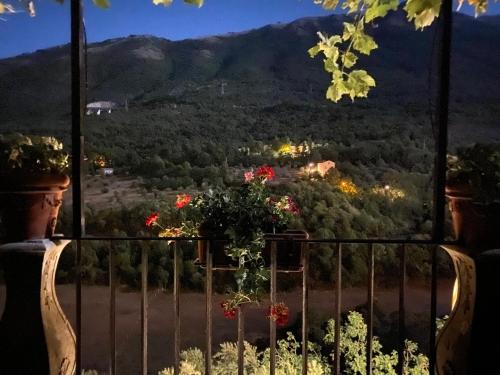 Nespecifikovaný výhled na hory nebo výhled na hory při pohledu z bed and breakfast