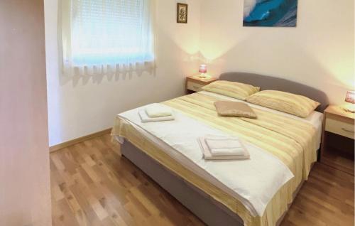 Stunning Apartment In Rogoznica With Wifi