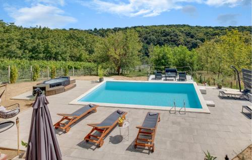 Πισίνα στο ή κοντά στο Stunning Home In Bjelovar