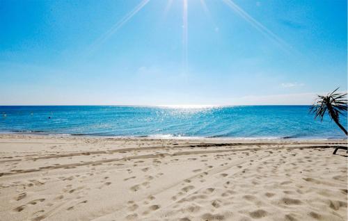 Cozy Home In Saint-Génis-Des-Fontaines