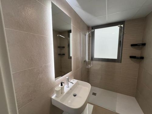 O baie la Apartamento de Lujo Gran Capitán en el Centro
